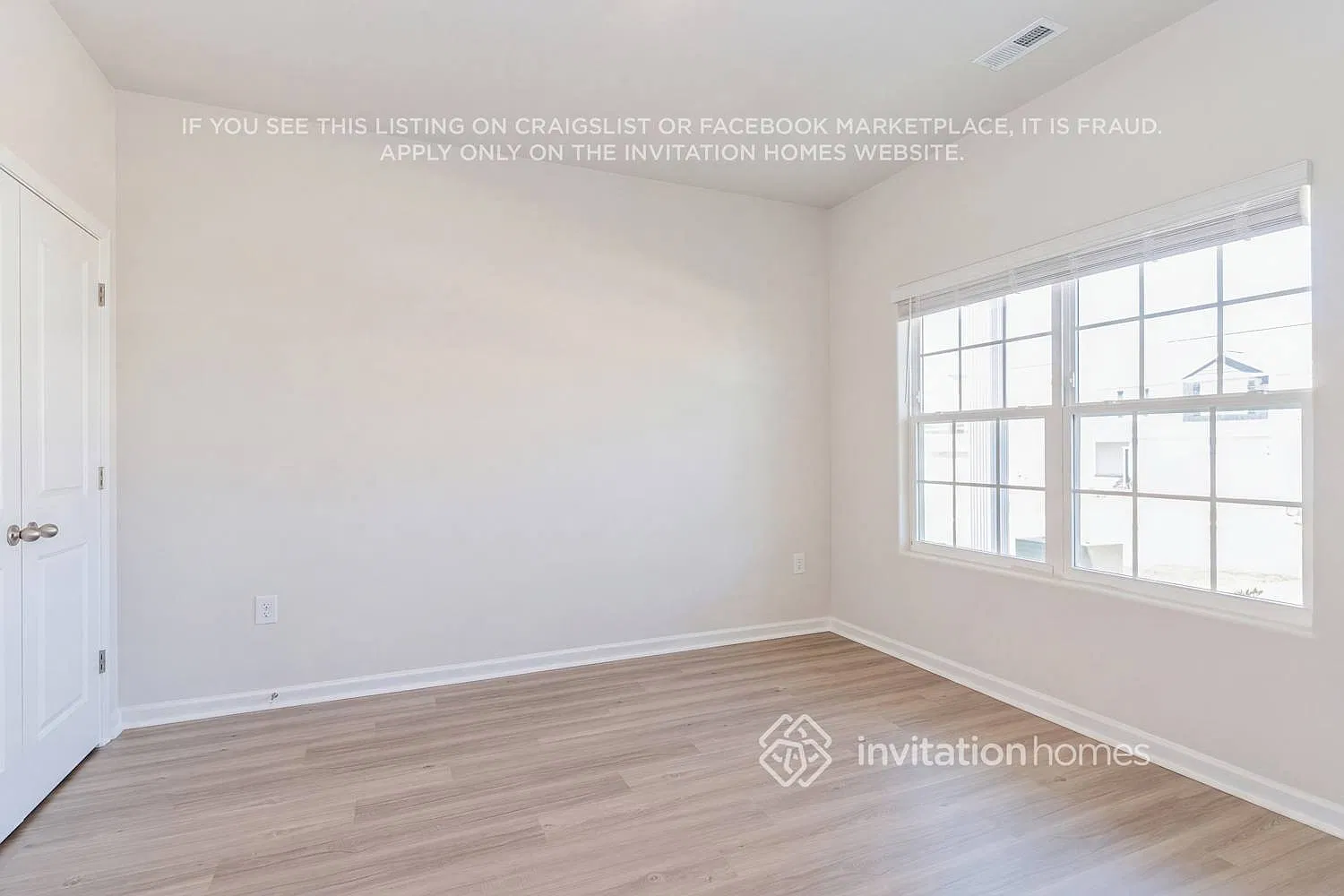 2046 Transatlantic Ave Charlotte, NC 28215 — Photo 4