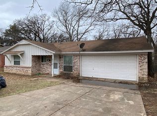1804 Warren Ln, Fort Worth, TX 76112