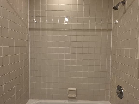 4th image of 1114 Pine St APT 3