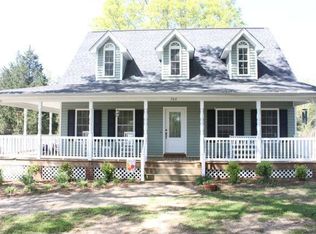 306 Dana Dr, Farmville, VA 23901