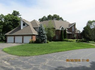 2612 Wyndsong Ct, Crystal Lake, IL 60012