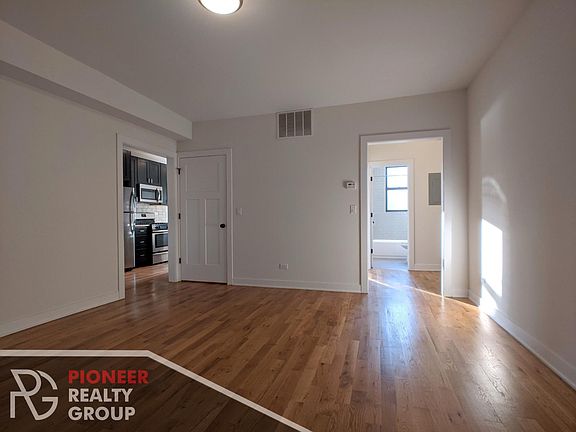 2nd image of 2207 W Eastwood Ave #2