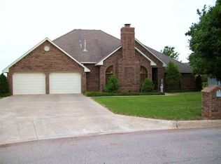 604 E Kansas St, Walters, OK 73572