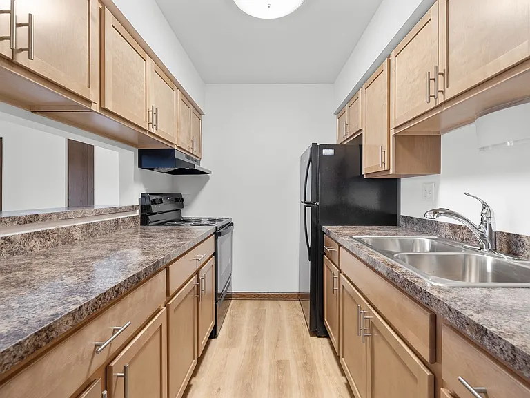 W63N14262 Washington Ave #81 — Photo 1