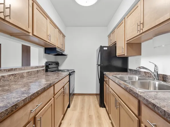 W63N14262 Washington Ave, Cedarburg, WI