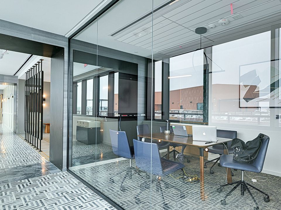 Building Photo 2