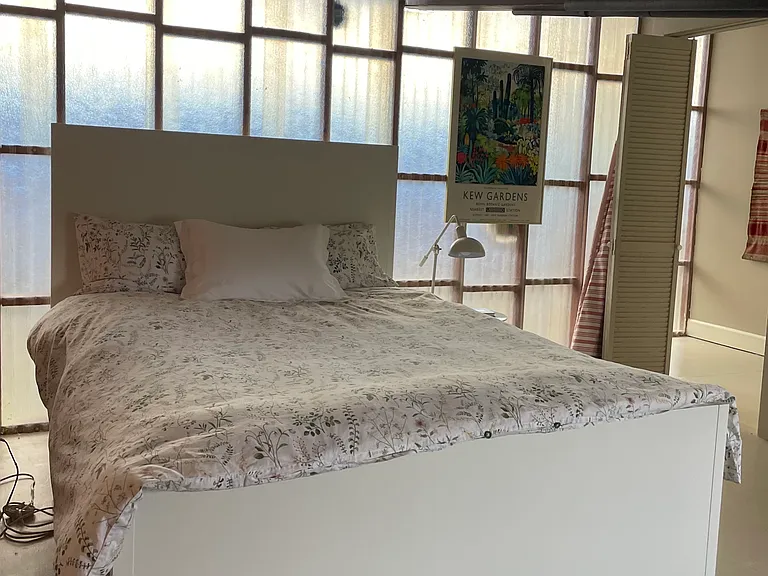 Upstairs Queen Room with Optionsl Daybed.