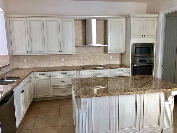 4th image of 262 SE Calmo Cir