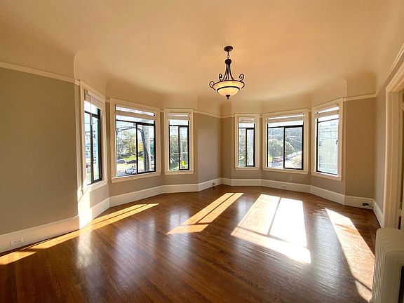 5th image of 195 14th Ave APT 3