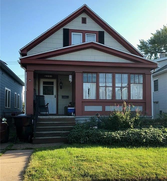 1st image of 280 W Hazeltine Ave