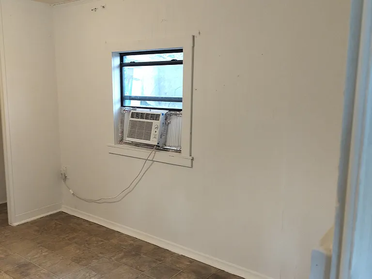 13119 N Florida Ave #1 — Photo 6