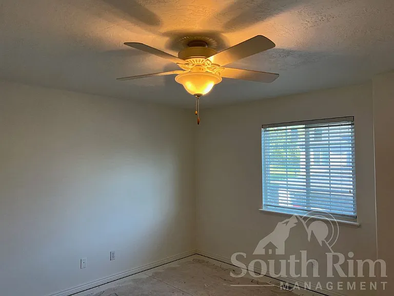 806 Brookside Ct — Photo 7