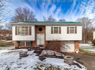 448 Kingswood Dr, Culloden, WV 25510