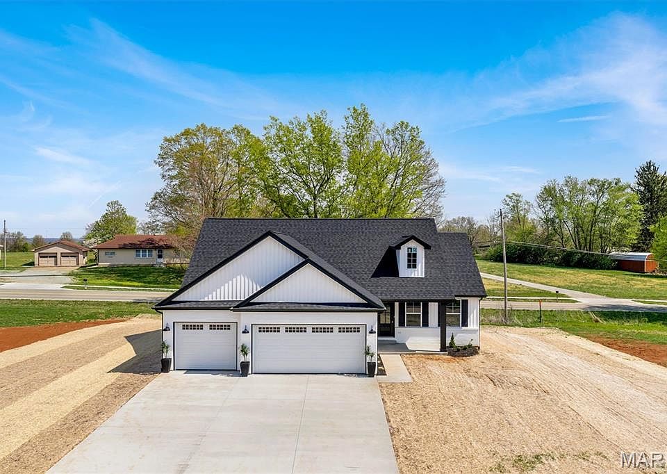 1st image of 1141 Bell Mountain Dr