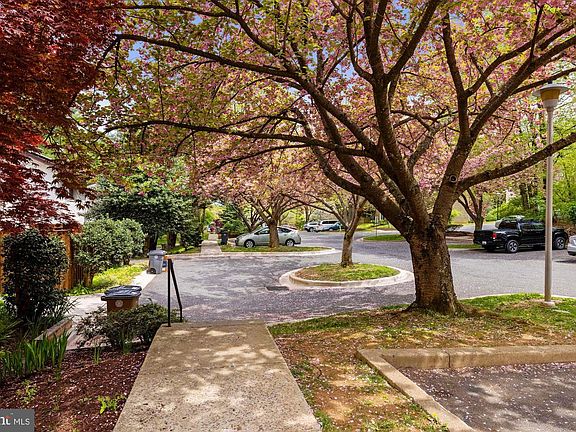 3rd image of 334 New Mark Esplanade