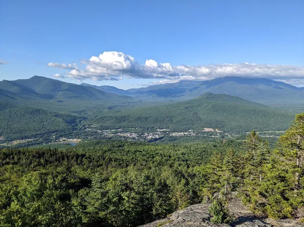 19 McFarland St #2R, Gorham, NH 03581