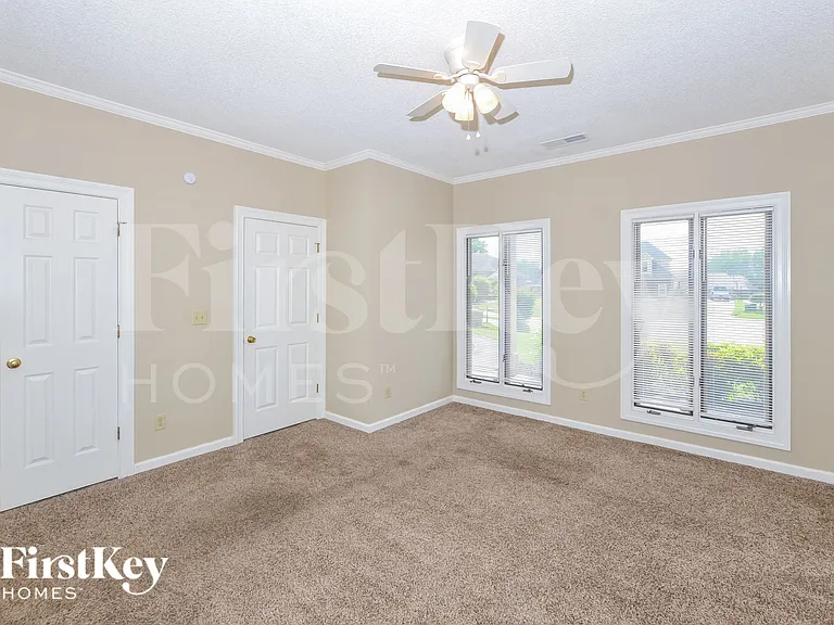 5198 Tudor Ct — Photo 6