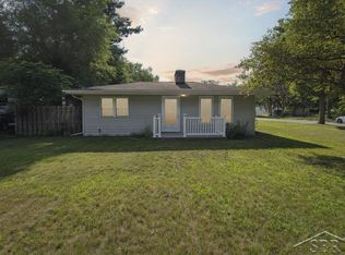 625 Smith Rd, Midland, MI 48640