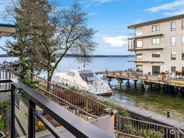 6401 Lake Washington Boulevard NE #207, Kirkland, WA 98033