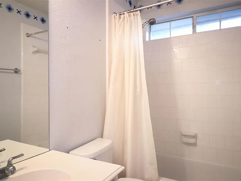 10613 Brandenberg Dr — Photo 12