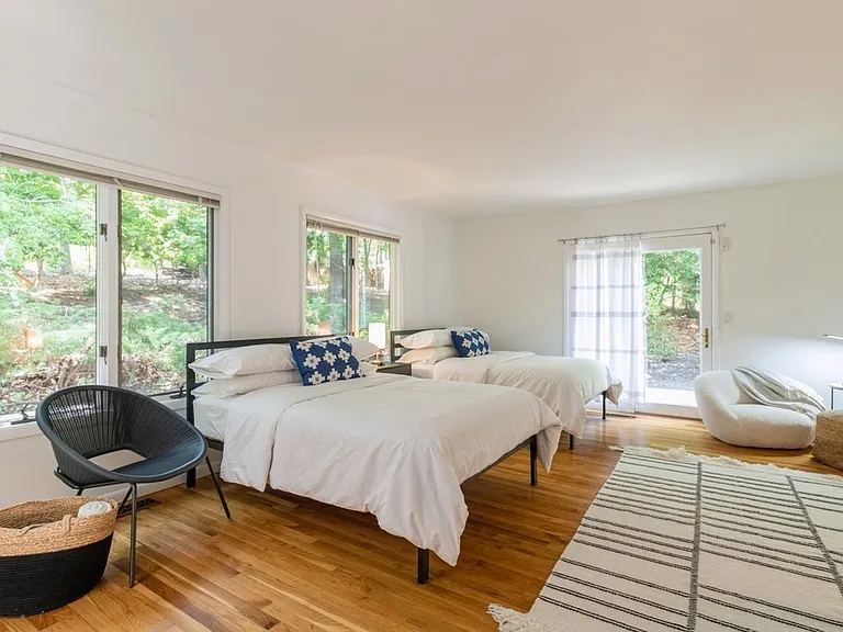 8 Bay Woods Dr — Photo 14