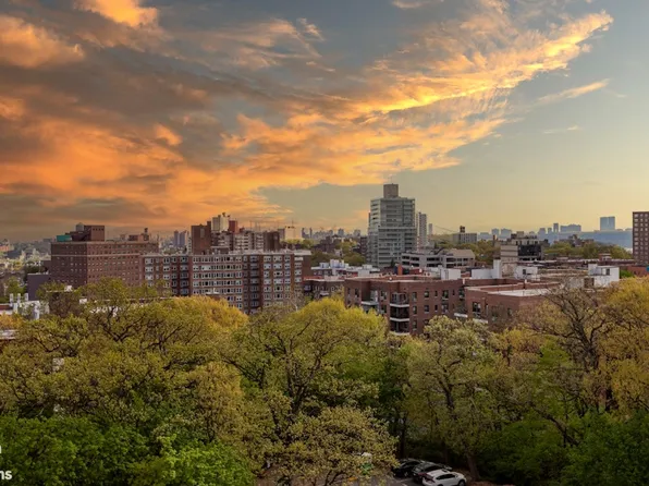 4525 Henry Hudson Parkway West image 1 of 20