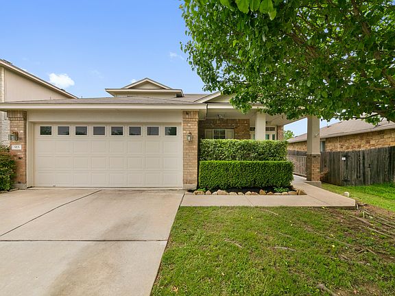 2nd image of 915 Gentry Dr