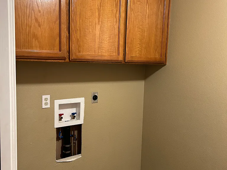 2813 Nora Ln — Photo 10