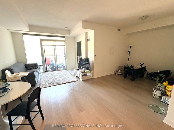 3rd image of 859 The Queensway #319