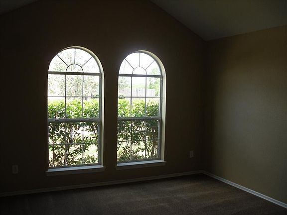 5th image of 5734 Park Village Dr