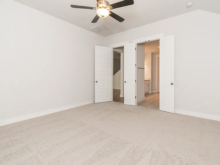 308 Saturnia Dr — Photo 22