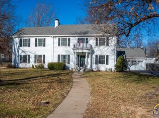 1565 SW Lakeside Dr, Topeka, KS 66604