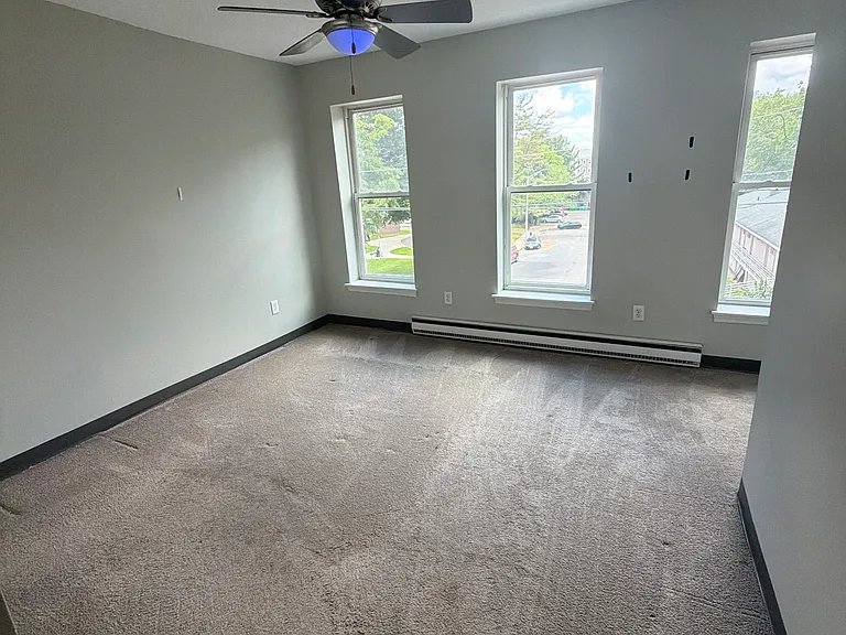 44 Willow St #44 — Photo 5