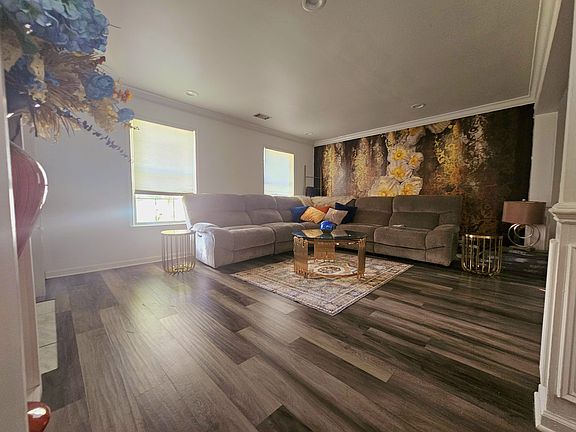 4th image of 8613 Venoy Ct