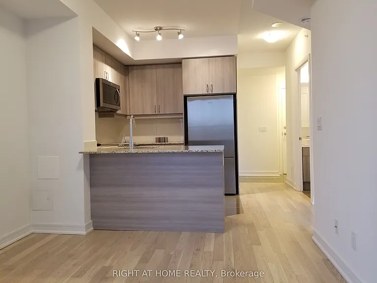 9201 Yonge St #NW-212 — Photo 11