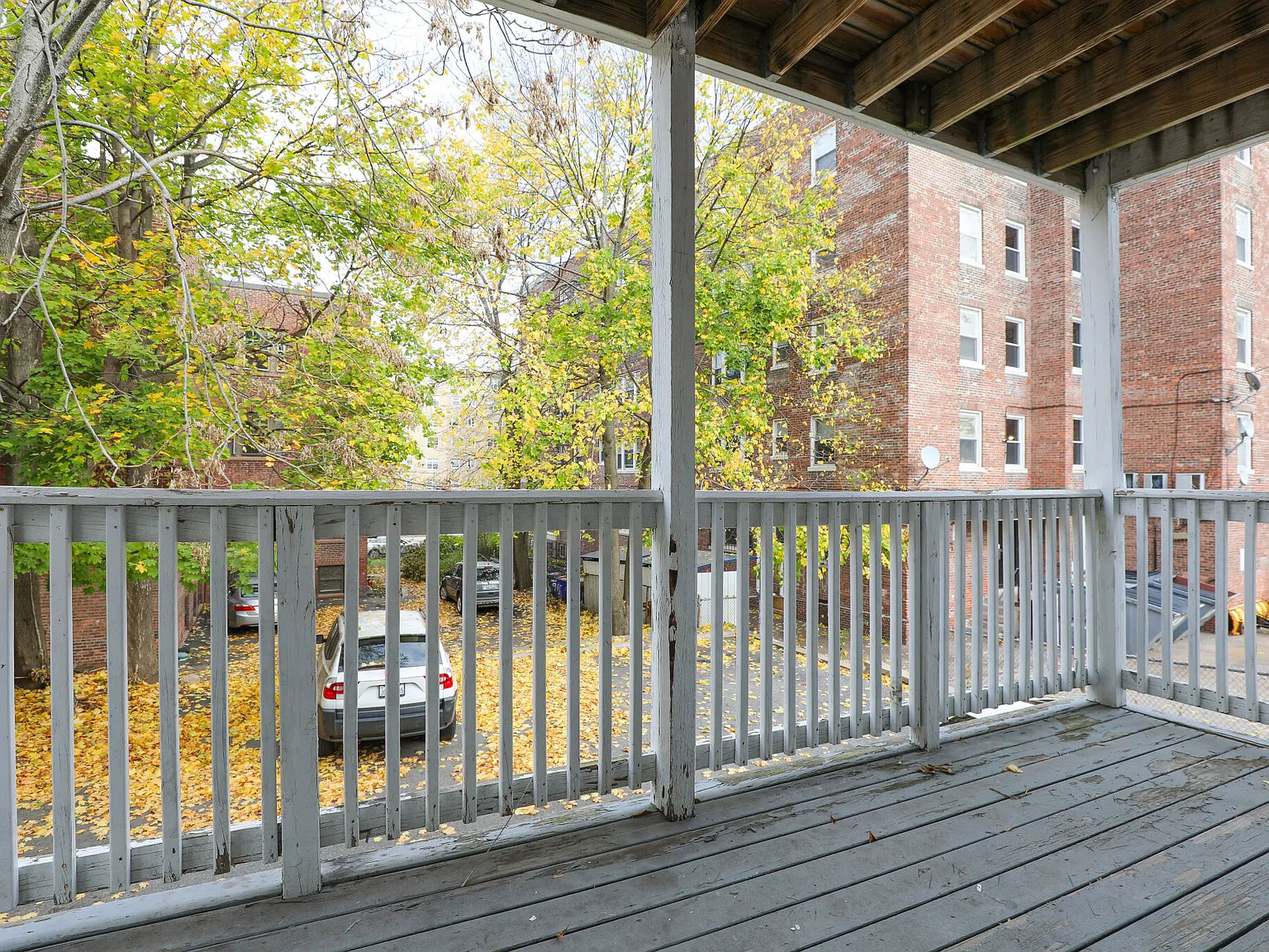 4 bed, 1.5 bath, 1400 sqft, $4,000 — Photo 3