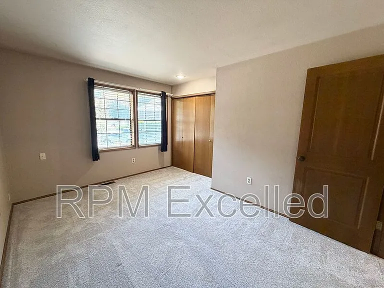 4925 Mill Pond Dr SE — Photo 15