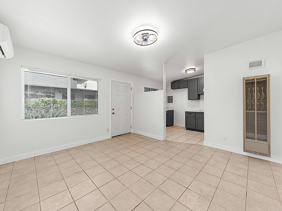 ground level unit, brand new kitchen