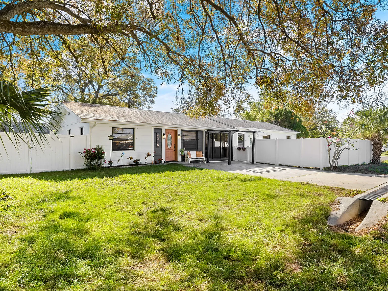 5 bed, 1708 sqft, $3,650 — Photo 3