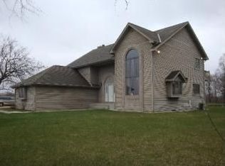 176 Kohler Dr, Fredonia, WI 53021