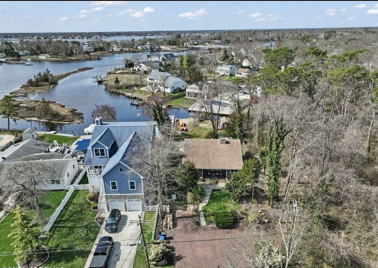 589 Carroll Fox Rd — Photo 4