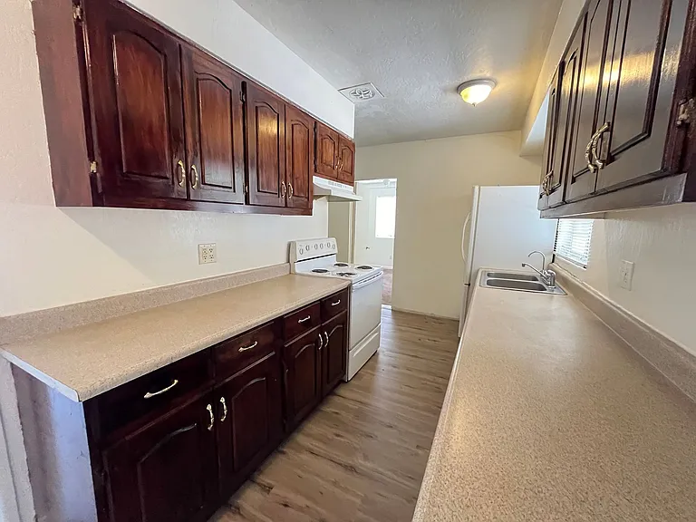 373 N Bruce St — Photo 4