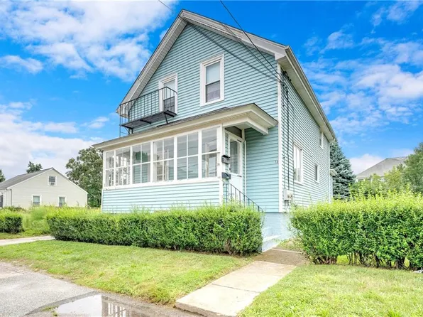 16 Winsor St, East Providence, RI 02914