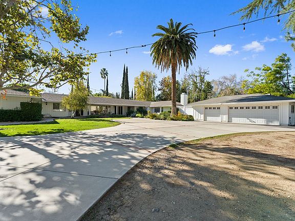 2nd image of 22960 Erwin St