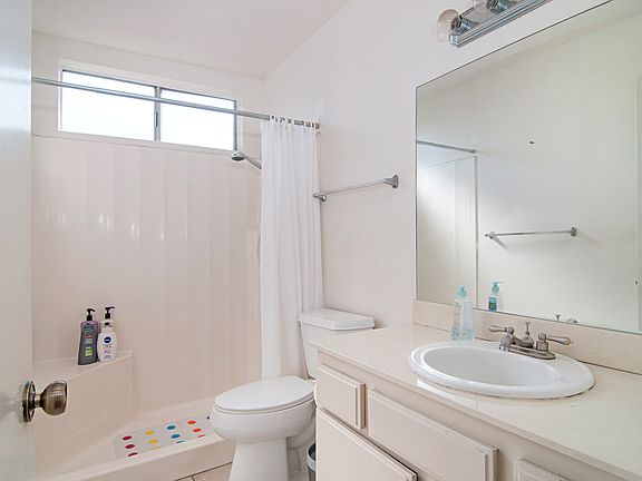 5th image of 6973 Enborne Ln