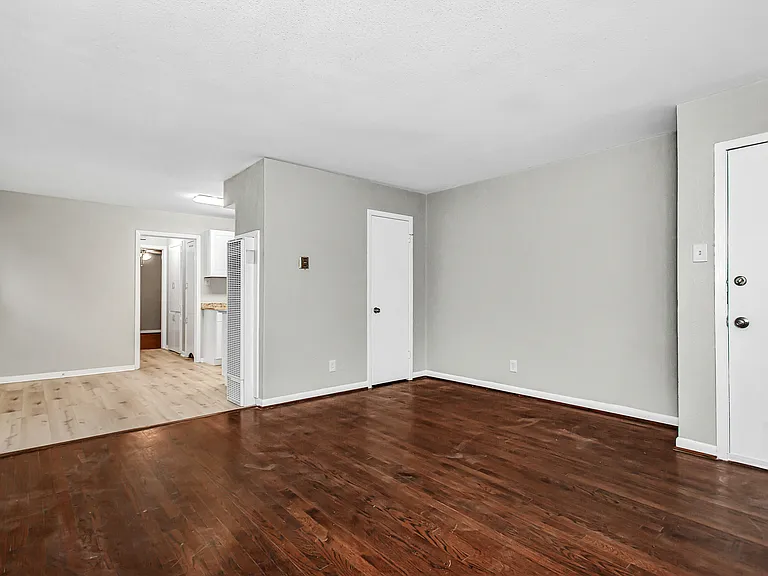 4916 Worth St #1 — Photo 4