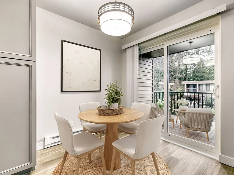 Beautifully Renovated 1 & 2 Bedroom Apartments in Lynnwood! — Photo 61