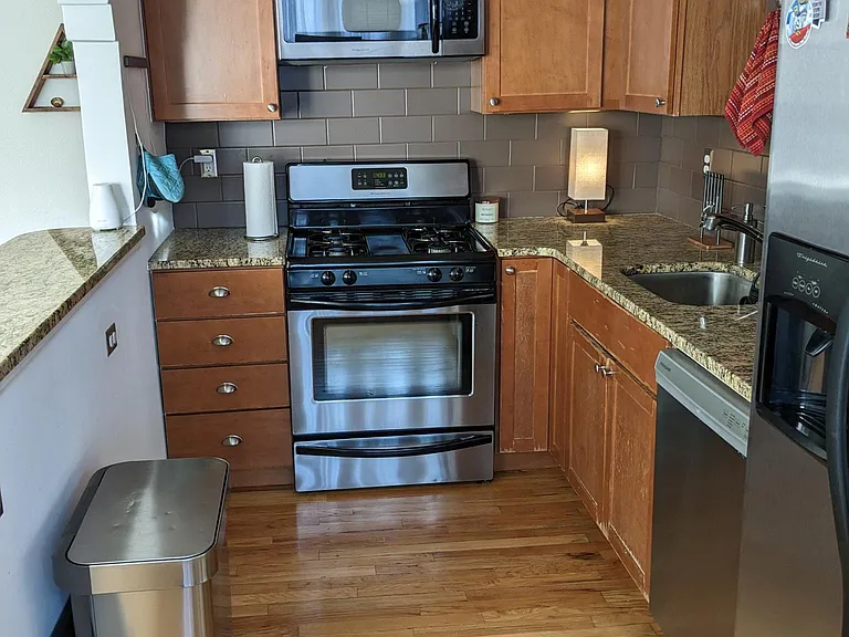 1107 N Elizabeth St #103 — Photo 6