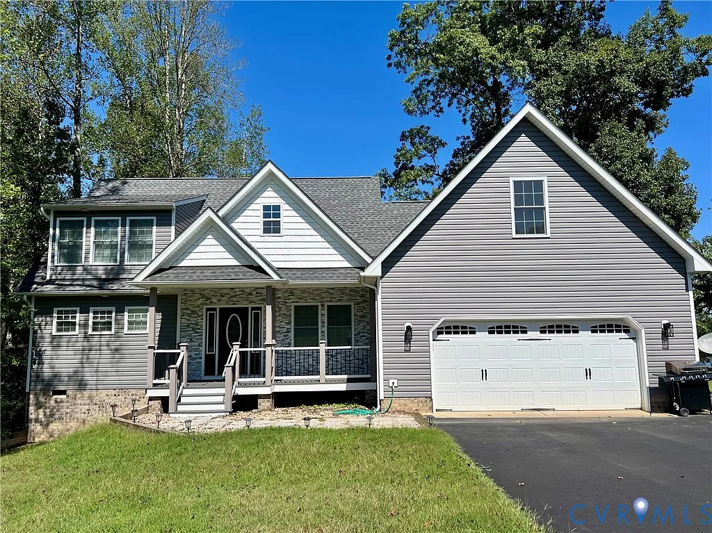 3 bed, 2.5 bath, 2026 sqft, $2,700 — Photo 4