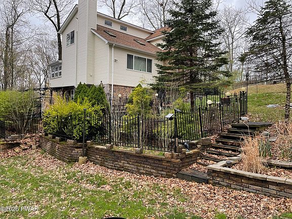 2nd image of 154 Forest Ridge Dr